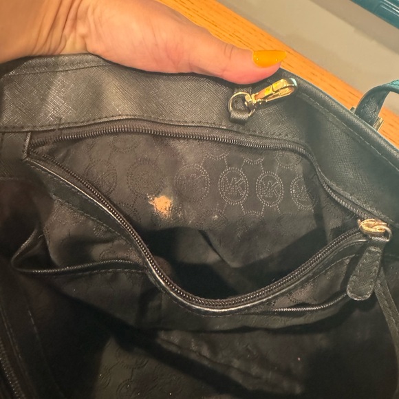 Michael Kors Jet Set Saffiano Leather Tote Bag - Picture 6 of 11